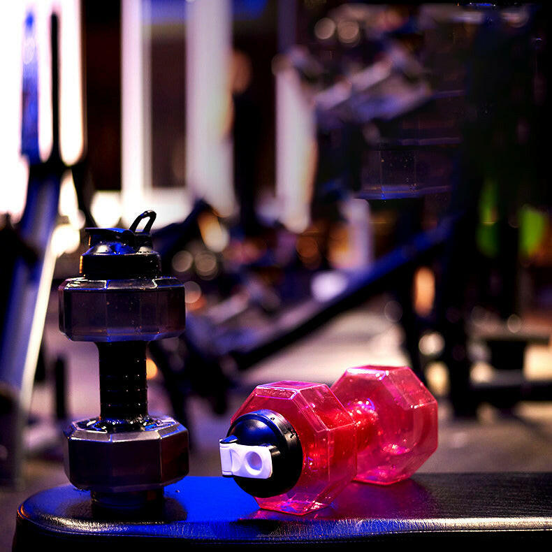Kombinieren Sie Hydration und Fitness mit der HydraBell, der kreativen Sport-Wasserflasche, die