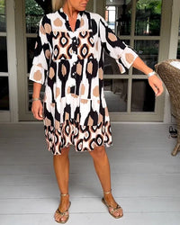 Trendy Kurzarmkleid mit abstraktem Print & lockerem Schnitt – Liora