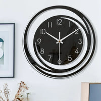 Moderne Schwarze Wanduhr aus Acryl - ScandiTime