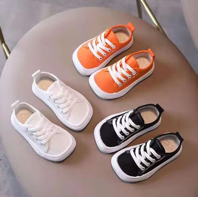 Ergonomische Barfuß-Sneaker für Kinder - FlexiSteps