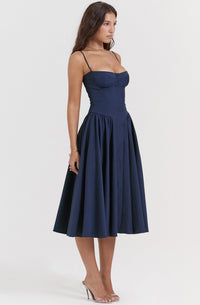 Stylisches Sommerkleid mit Spaghettiträgern und Taillenmieder – Mira