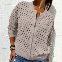 Strickjacke mit Reißverschluss & luftiger Struktur – Fenja