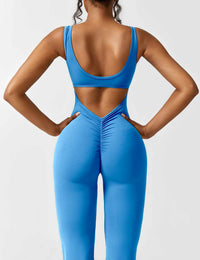 Rückenfreier Jumpsuit mit Schlaghose – Liv