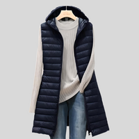 Rivi - Lange bauschige ärmellose Jacke mit Reißverschluss