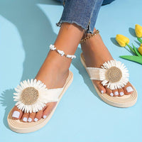 Boho Slip-On Sandals with Floral Pattern – Marivi