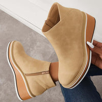 Trendy women's ankle boots with zipper and platform - Alessia
