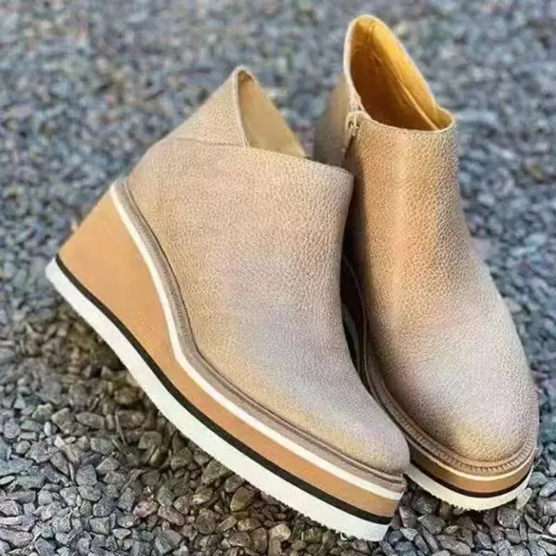 Trendige Damen Stiefeletten mit Reißverschluss und Plateau - Alessia
