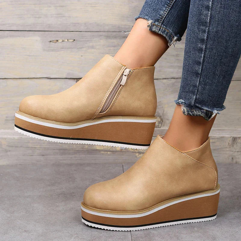 Trendige Damen Stiefeletten mit Reißverschluss und Plateau - Alessia