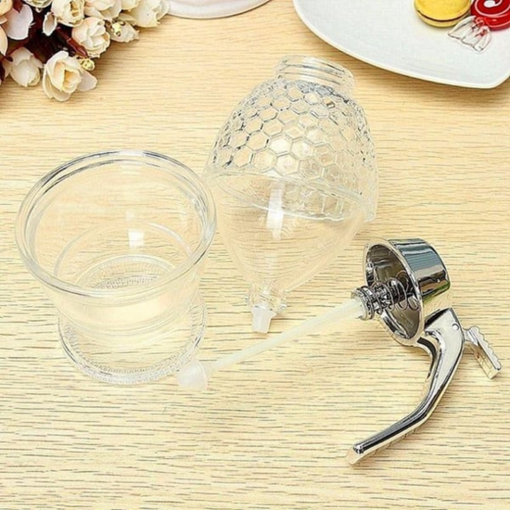 Stylish and Practical Honey Dispenser – HoneySaver