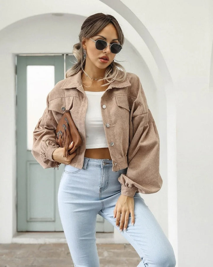 Kurzes Jeansjäckchen mit Stil – Amira