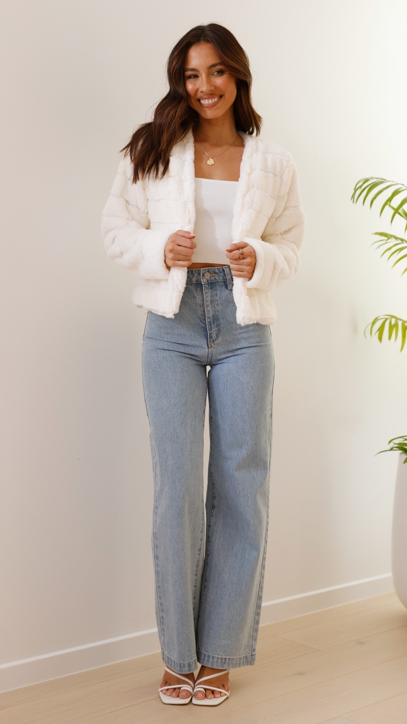 Luxuriöse Damen-Crop-Jacke – Veloura