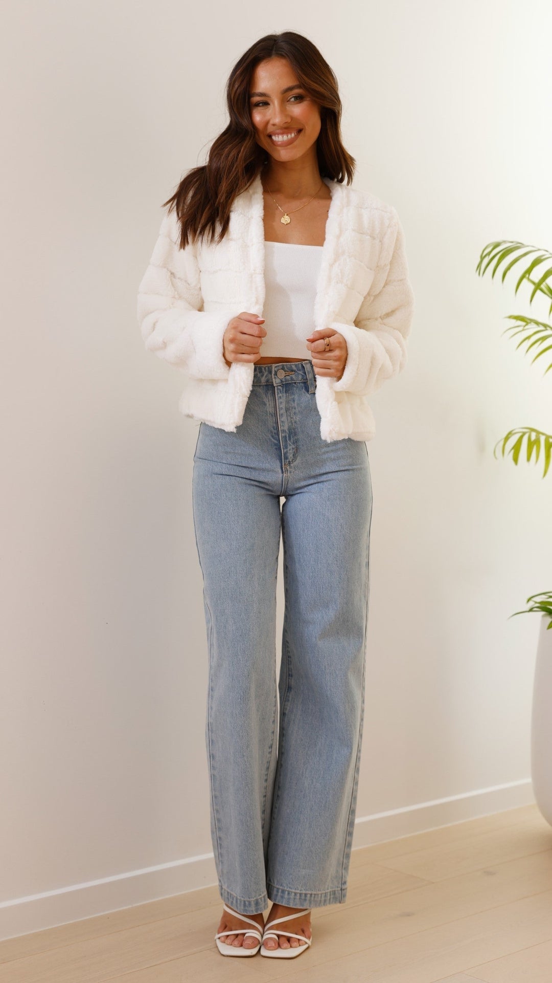 Luxuriöse Damen-Crop-Jacke – Veloura