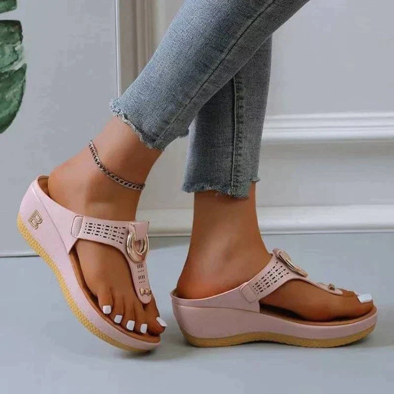 Comfortable women's sandals with supportive fit – Talia