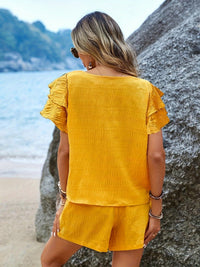 Two-piece set with batwing sleeves and loose shorts – Livana