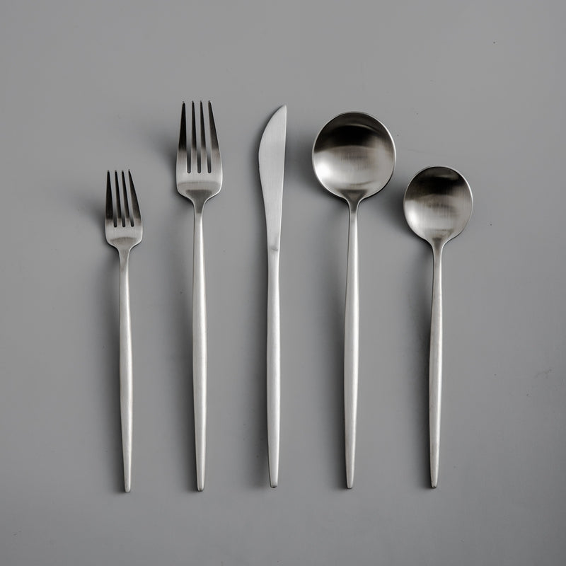 Minimalistisches Besteck für Moderne Tische - PureSet
