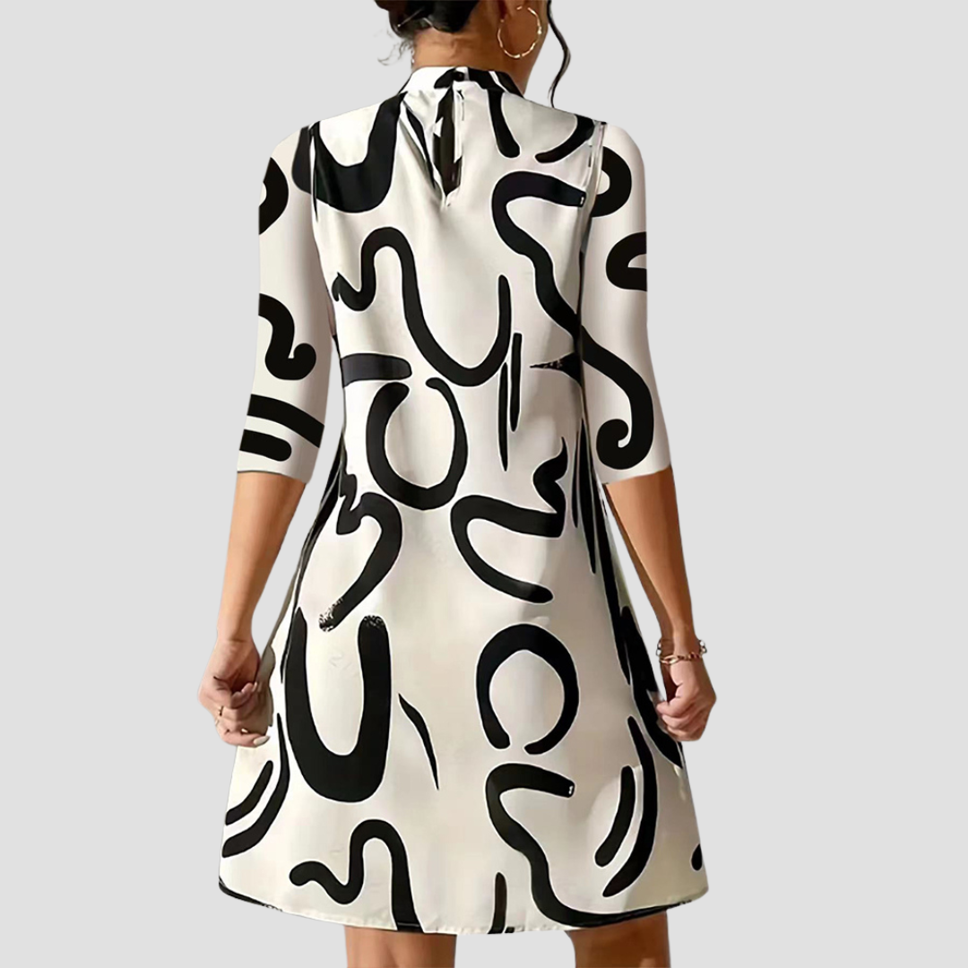 Damen Minikleid mit langen Ärmeln & Rundhalsausschnitt – Elanora