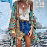 Trendige Boho Damen Strickjacke mit Muster – Elara
