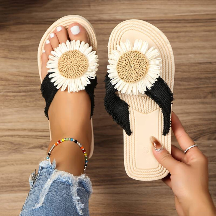 Boho Slip-On Sandals with Floral Pattern – Marivi
