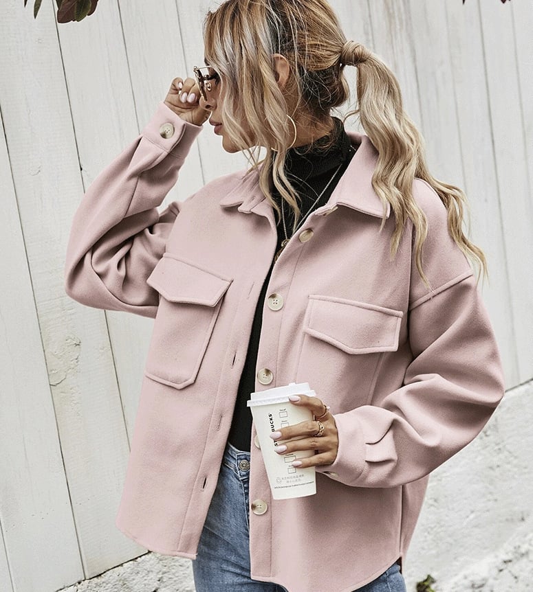 Kurze Jacke mit Knopfleiste – Elodie