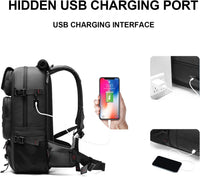 50L wasserdichter Reiserucksack mit Schuhfach und USB-Anschluss