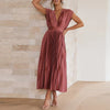 Fließendes Maxikleid mit Plisseefalten und V-Ausschnitt – Noelle