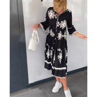 Trendy dress with floral pattern and 3/4 sleeves – Elin