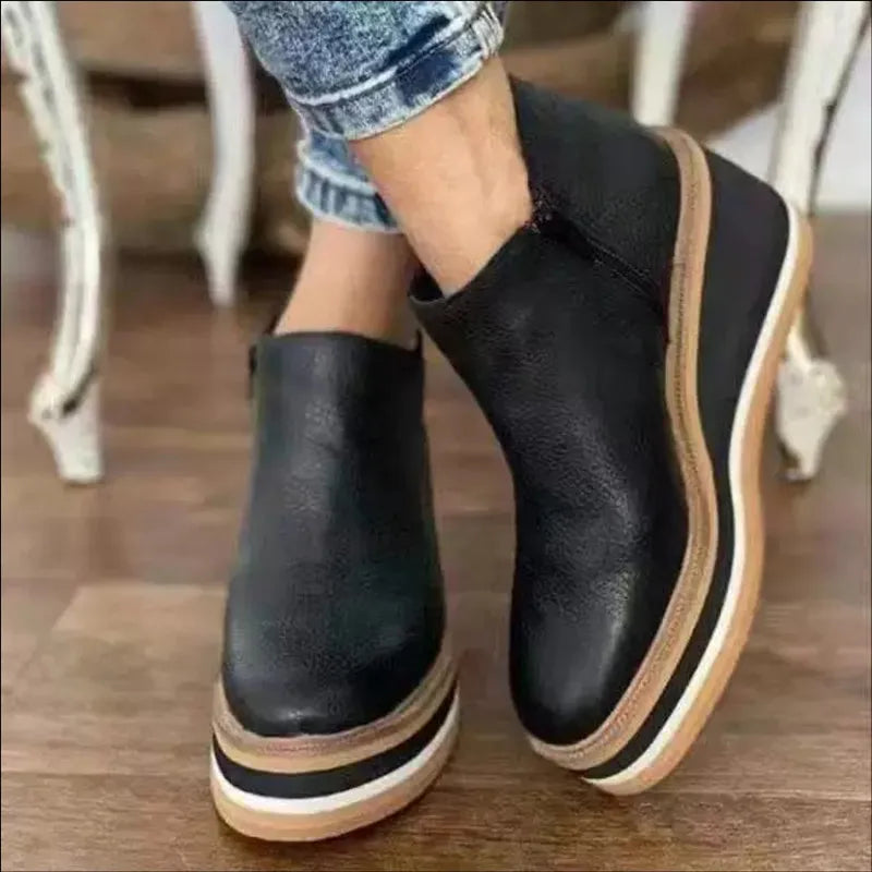 Trendige Damen Stiefeletten mit Reißverschluss und Plateau - Alessia