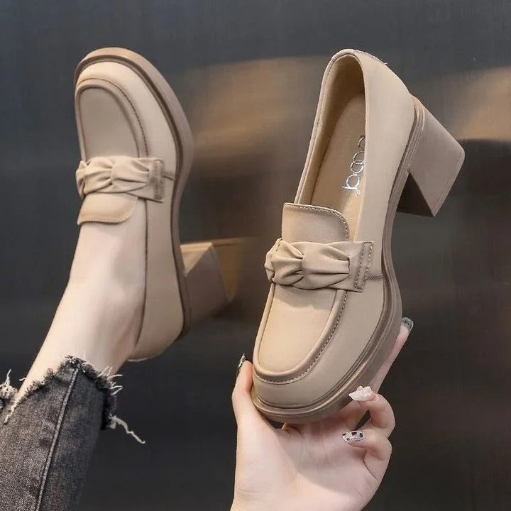 Elegante Damenschuhe mit Quadratischem Absatz – Seraphina