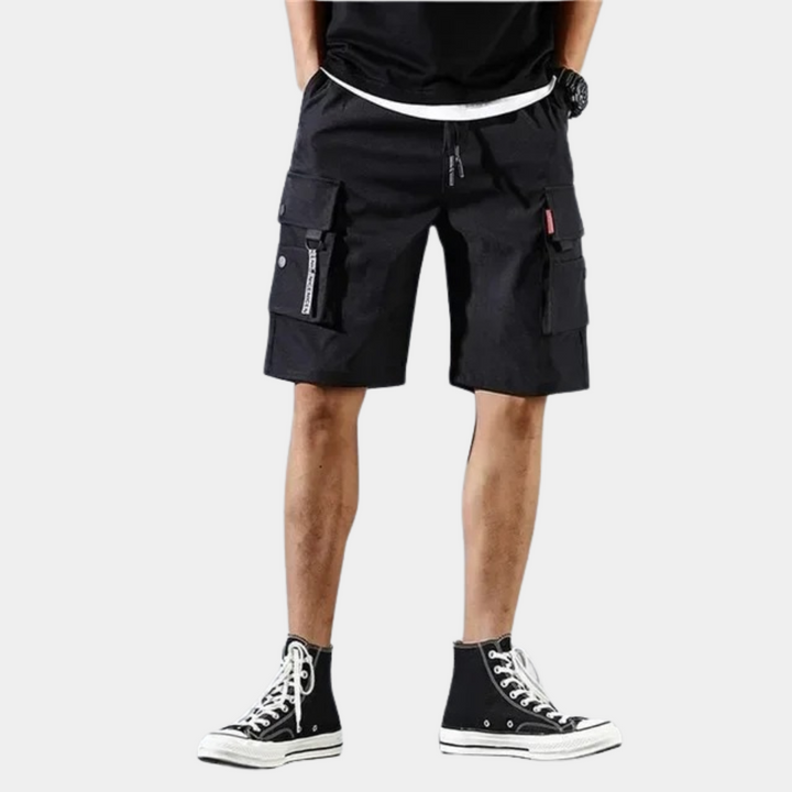 Schwarze Cargo-Shorts für Herren, lässig, mit Taschen, ideal für Sommermode.
