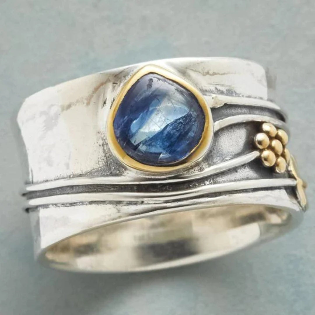 Vintage Ring mit Blauem Edelstein - Esmé