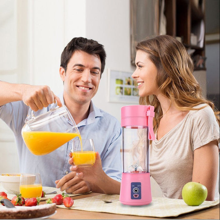 Tragbarer Smoothie-Maker mit Trinkfunktion – FreshBlend To-Go