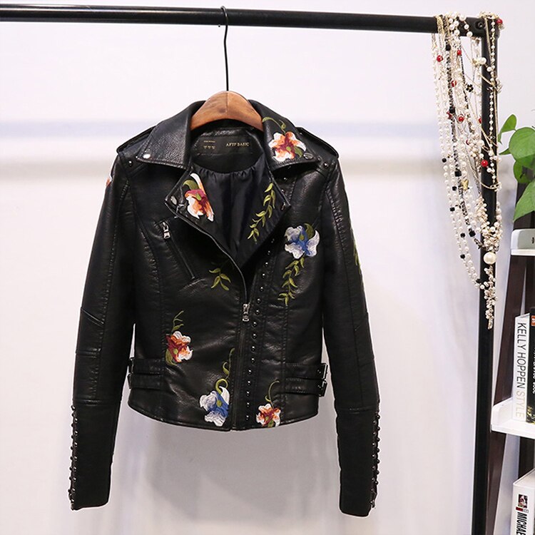 Bestickte Damen Kunstlederjacke im Bikerstil – Eleonora