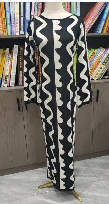 Knitted Dress with Wave Pattern – Mirae