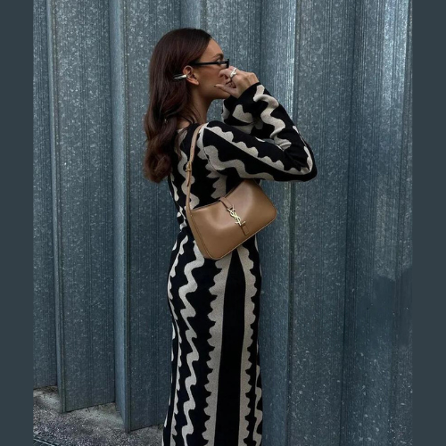 Knitted Dress with Wave Pattern – Mirae