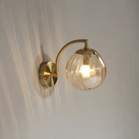 Luxe Moderne Wandleuchte aus Glas – CrystalGlow