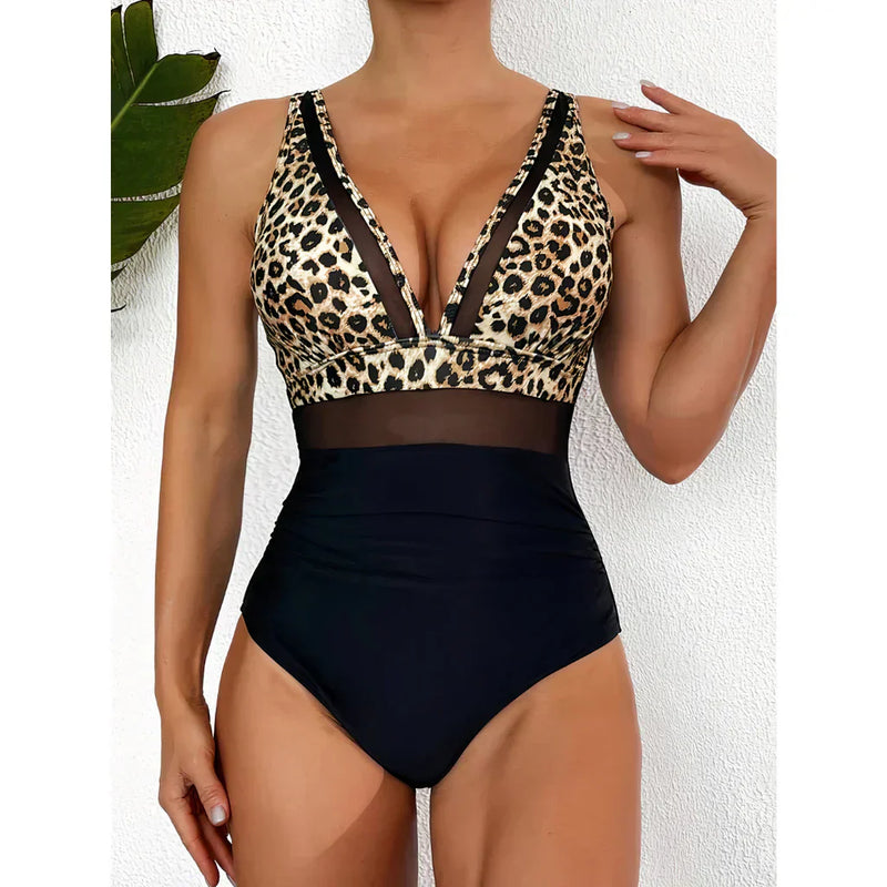 Swimsuit with adjustable straps and flattering cut – Leona