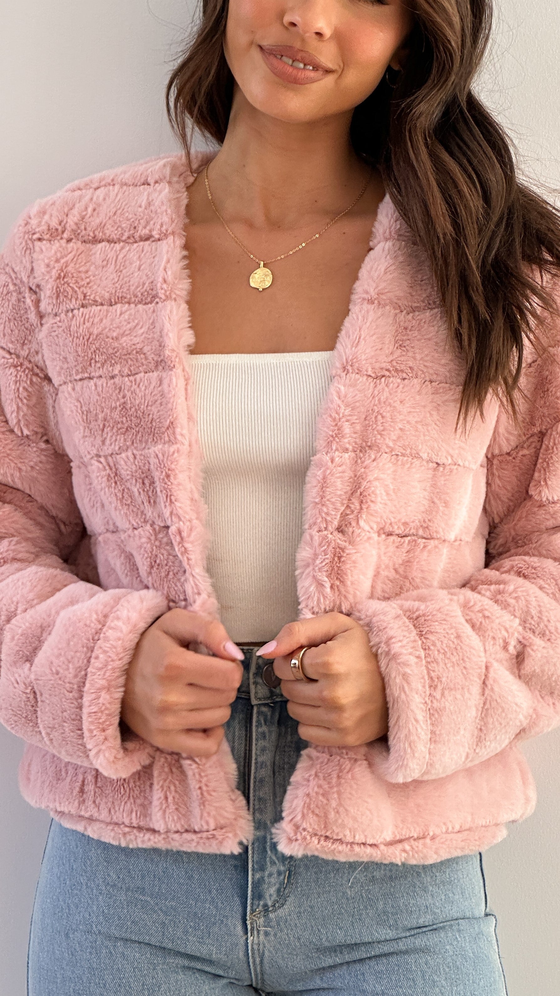 Luxuriöse Damen-Crop-Jacke – Veloura
