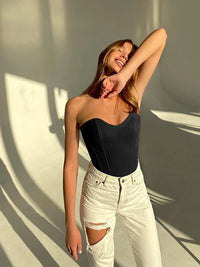 Trendy Strapless Crop Top with Slim Fit – Yva