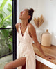 Leichtes Sommerkleid mit V-Ausschnitt – Amira