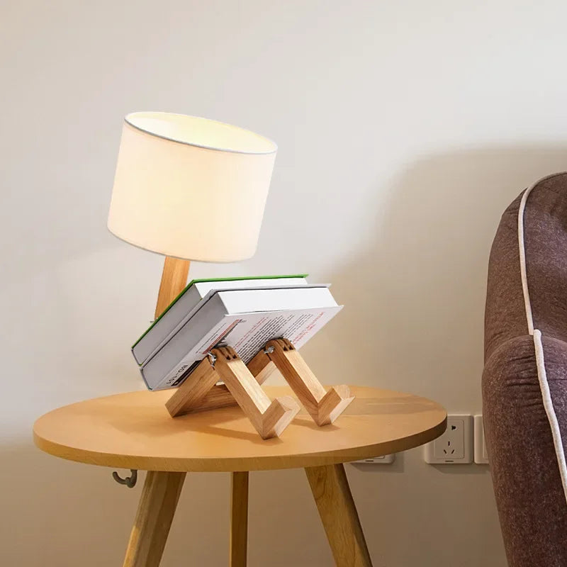 Hölzerne Tischlampe mit Bücherhalter - RutanFlex