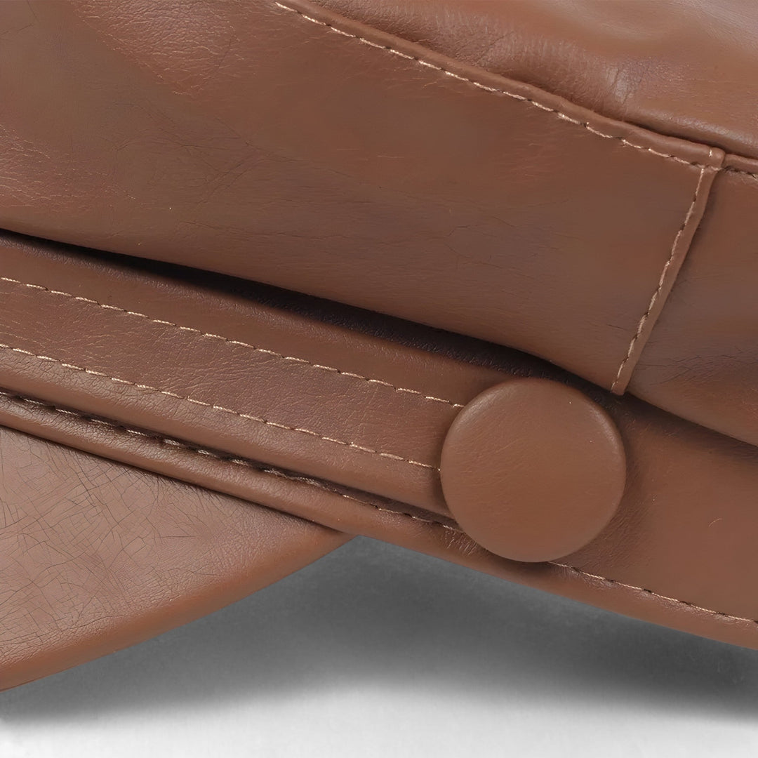 Oktagonale Damen Schiebermütze aus PU-Leder – Valence