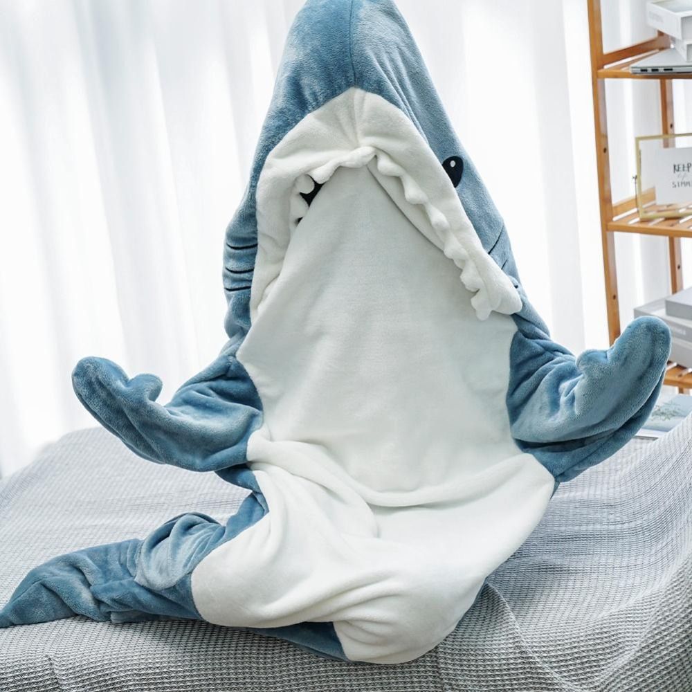 Ultrasofte Haifisch-Onsie für Jung und Alt - ChompChill