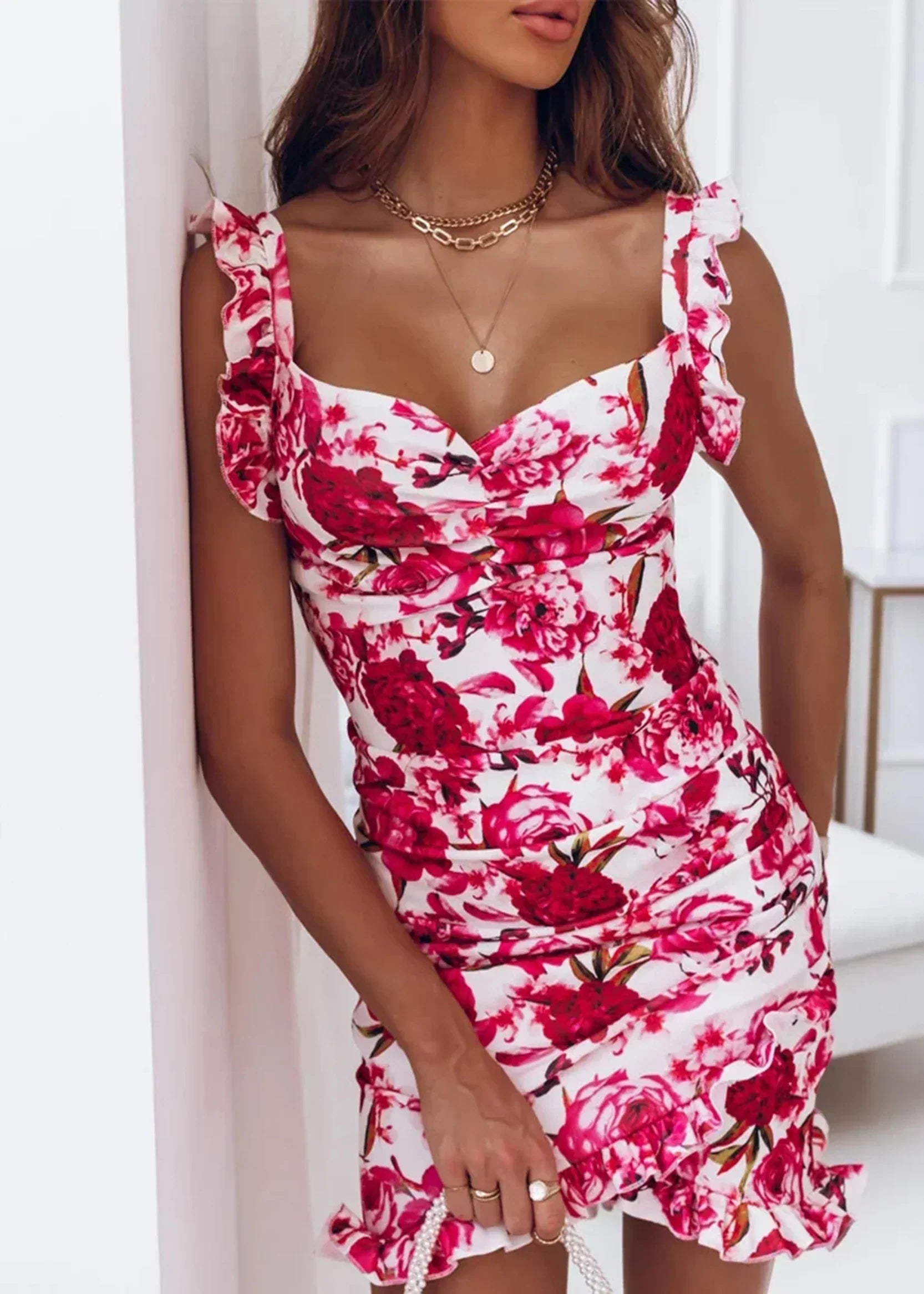 Luftiges Wickelkleid mit Blumenprint & Rüschen – schmeichelhafte Passform für den Sommer – Sylvia