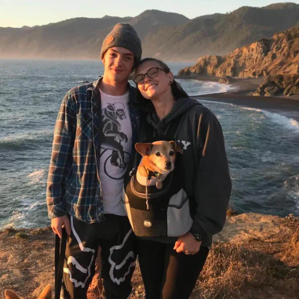 Adventurous Pet Backpack - TrekPaws