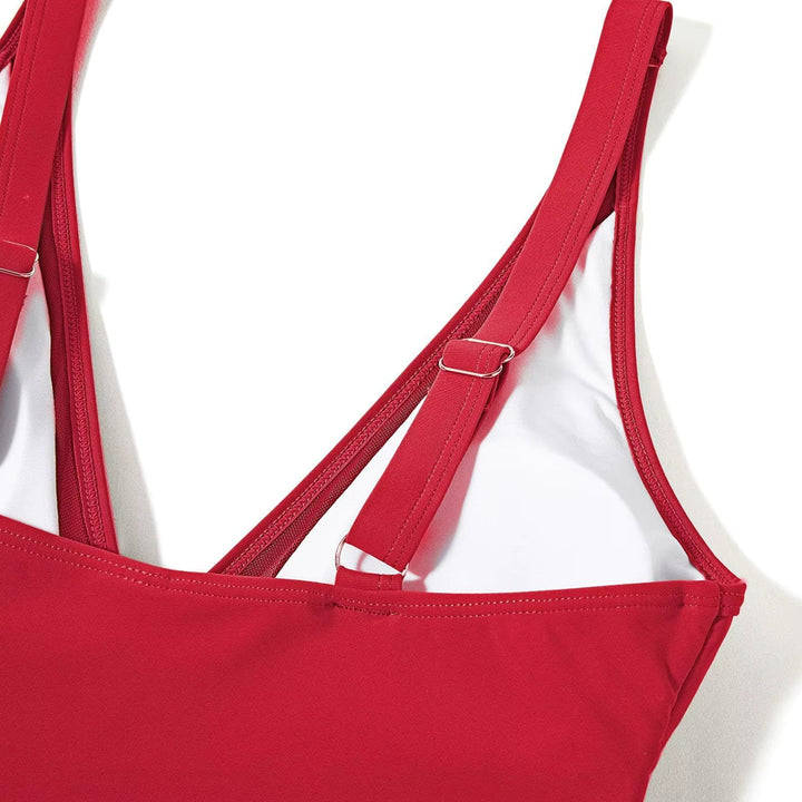 Swimsuit with adjustable straps and flattering cut – Leona