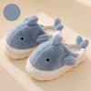 Weiche Plüsch-Hai Hausschuhe - SnugShark
