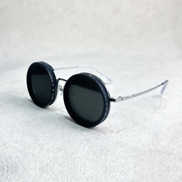 Handgefertigte Sonnenbrille mit Verstellbarer Linsendämpfung und UV-Filter - OptiShade Pro ND9
