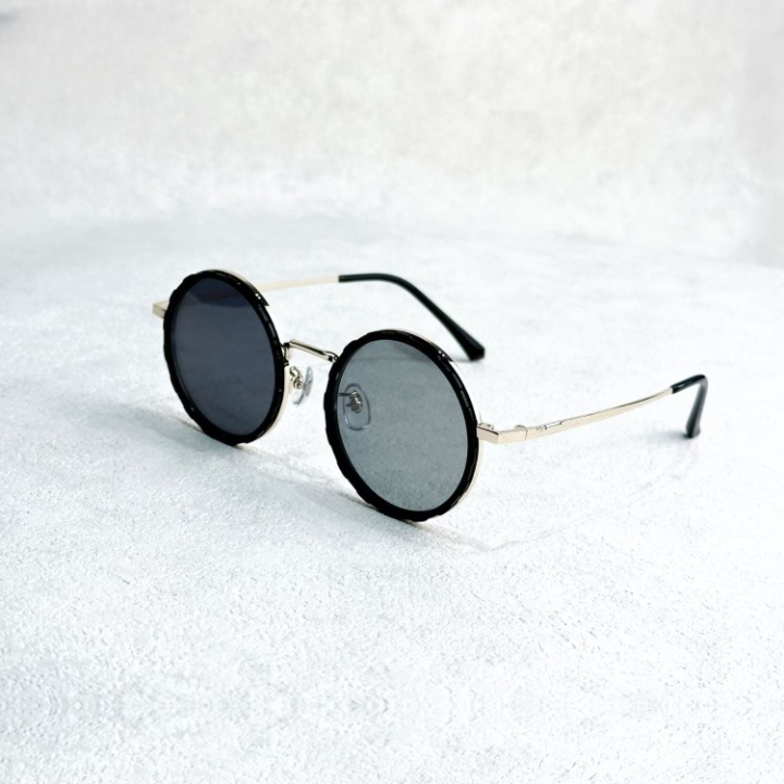 Handgefertigte Sonnenbrille mit Verstellbarer Linsendämpfung und UV-Filter - OptiShade Pro ND9
