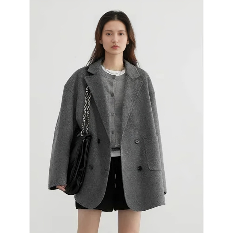 Luxuriöser Wollmantel für Damen – Aurora