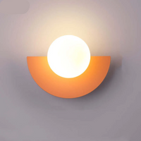 Metallische Halbmond-Wandlampe - LunaMetal